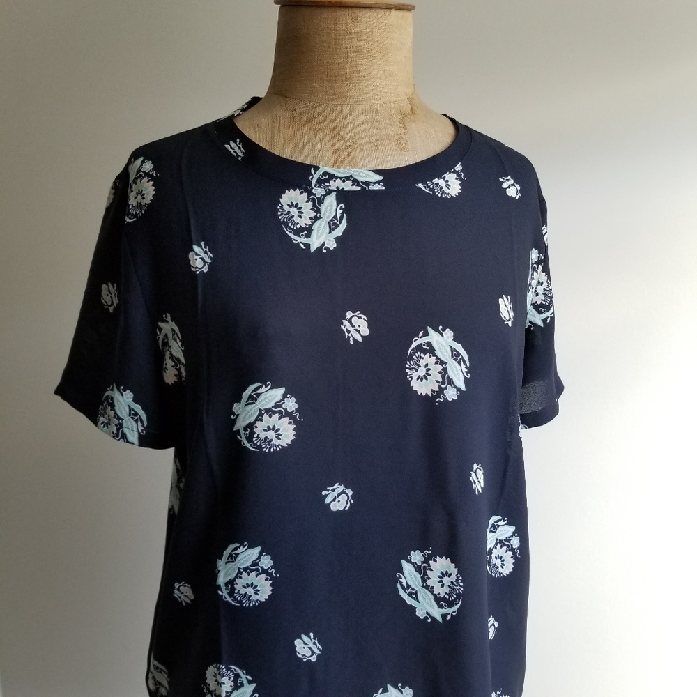 Short-sleeved Floral Print Blouse